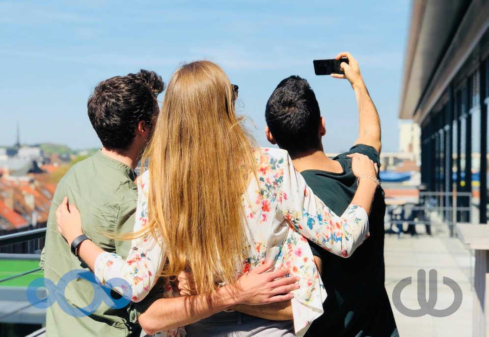 Evitando o espelhamento das fotos e vídeos na câmera do smartphone